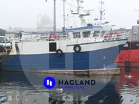 Navio transportador de peixes vivos à venda