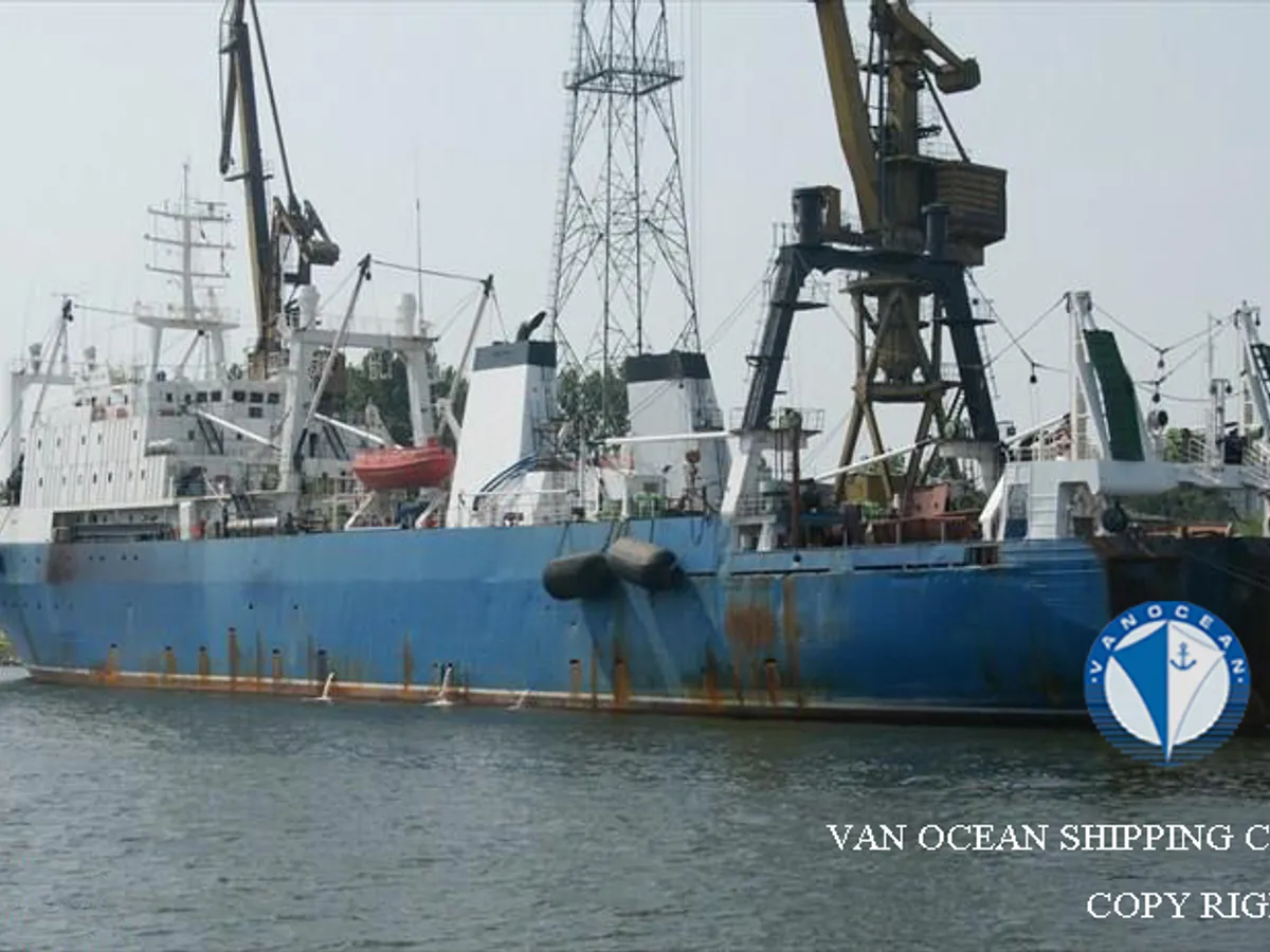 Navio de pesca de arrasto à venda