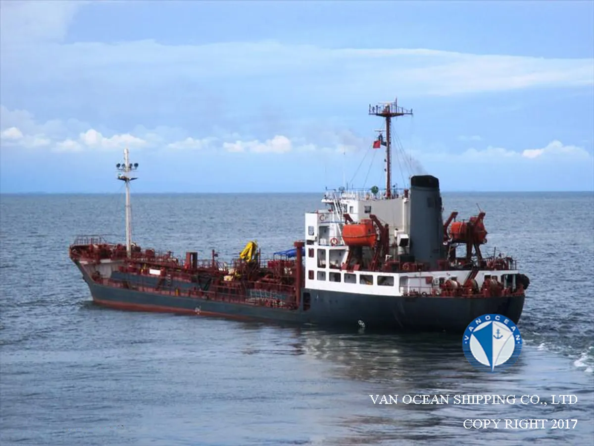 Navio-tanque de óleo/produtos químicos à venda