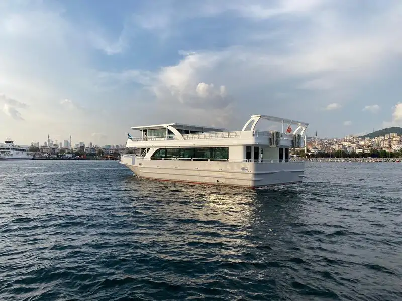 Navio de passageiros à venda