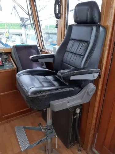 Navio de pesca de arrasto à venda