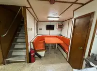 Barco de tripulação à venda