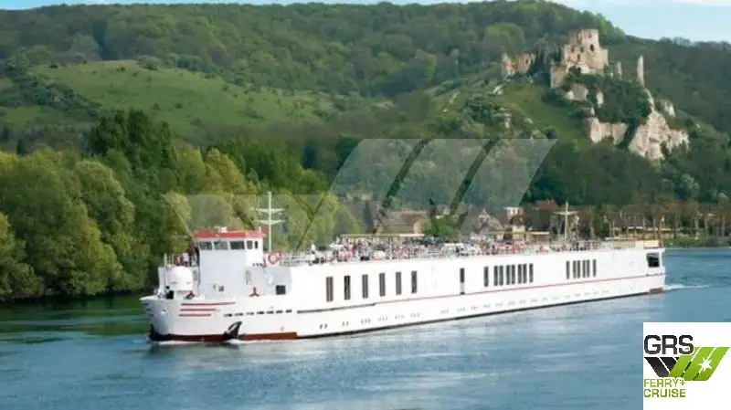 Navio de cruzeiro à venda