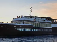 Navio de cruzeiro à venda