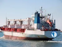 Navio frigorífico à venda