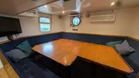 Navio de pesquisa à venda