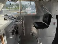 Barco de tripulação à venda
