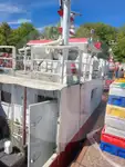 Navio transportador de peixes vivos à venda