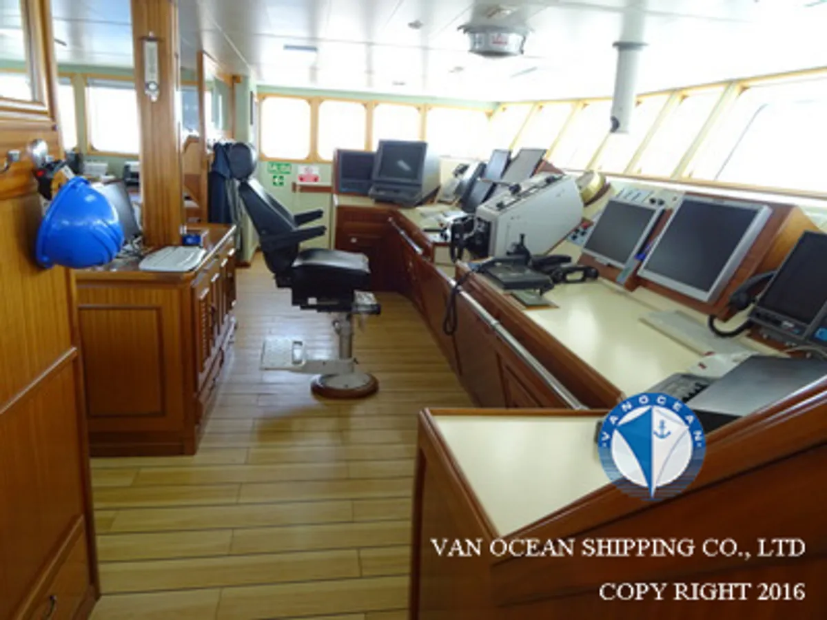 Navio de pesca de arrasto à venda