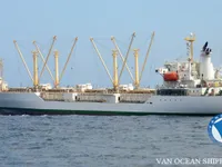 Navio frigorífico à venda