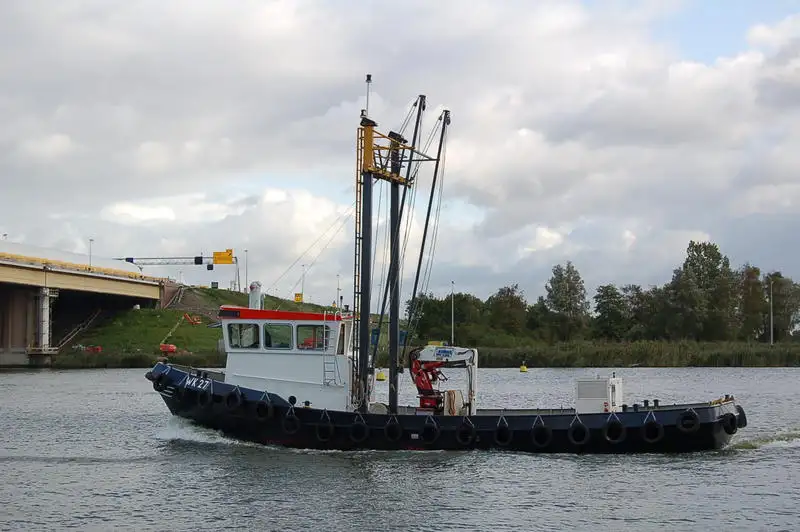 Navio de pesca de arrasto à venda