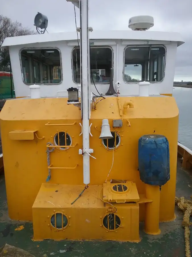 Rebocador à venda