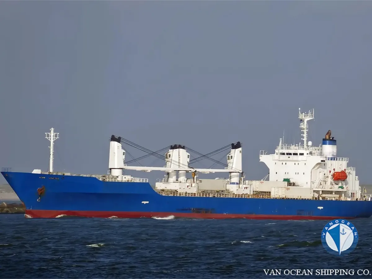 Navio frigorífico à venda