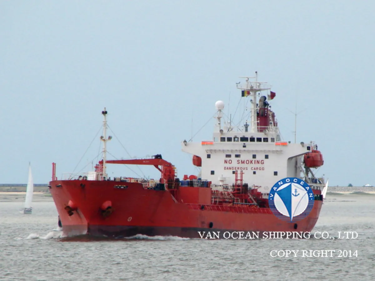 Navio-tanque de óleo/produtos químicos à venda