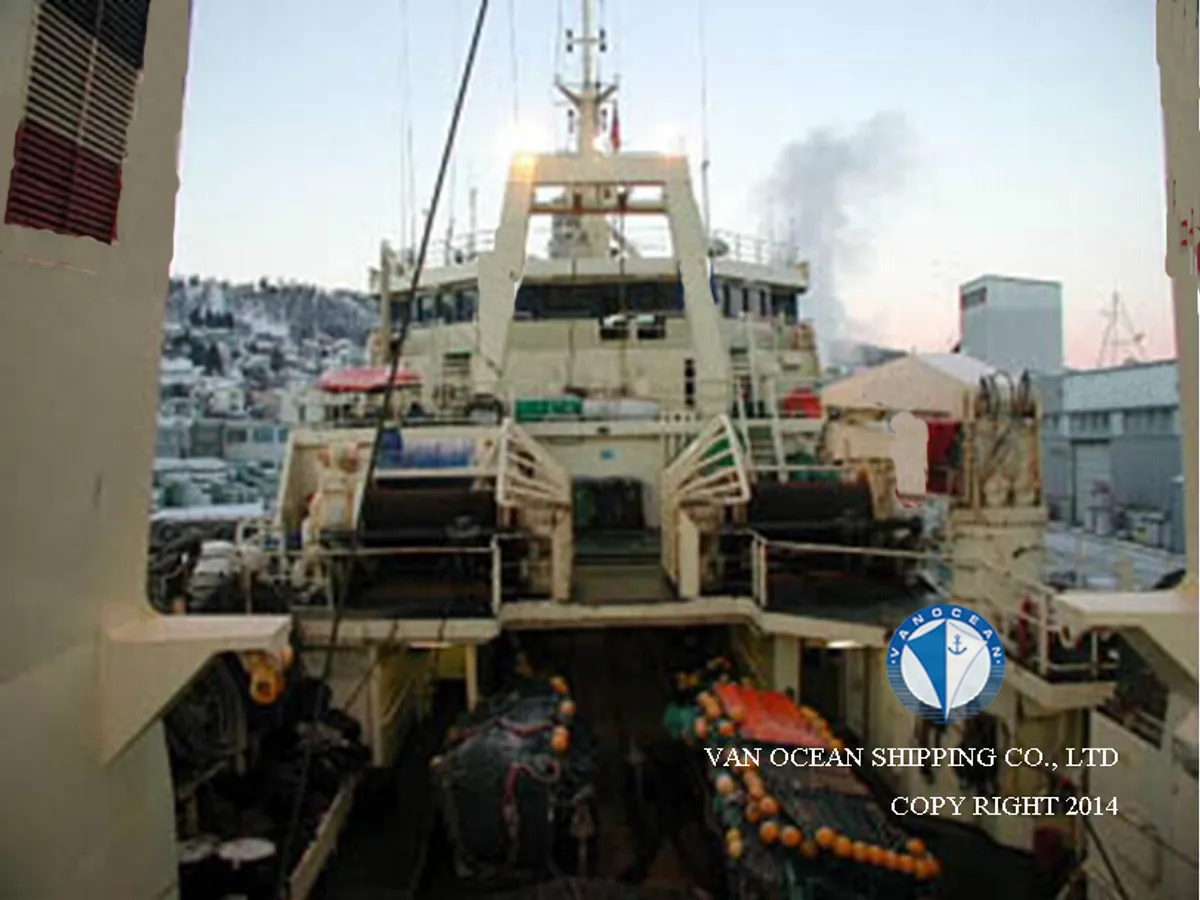 Navio de pesca de arrasto à venda