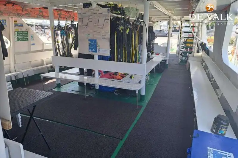 Rebocador à venda