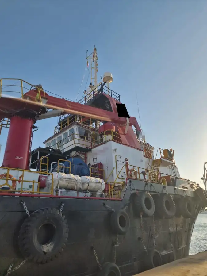 Navio de abastecimento à venda