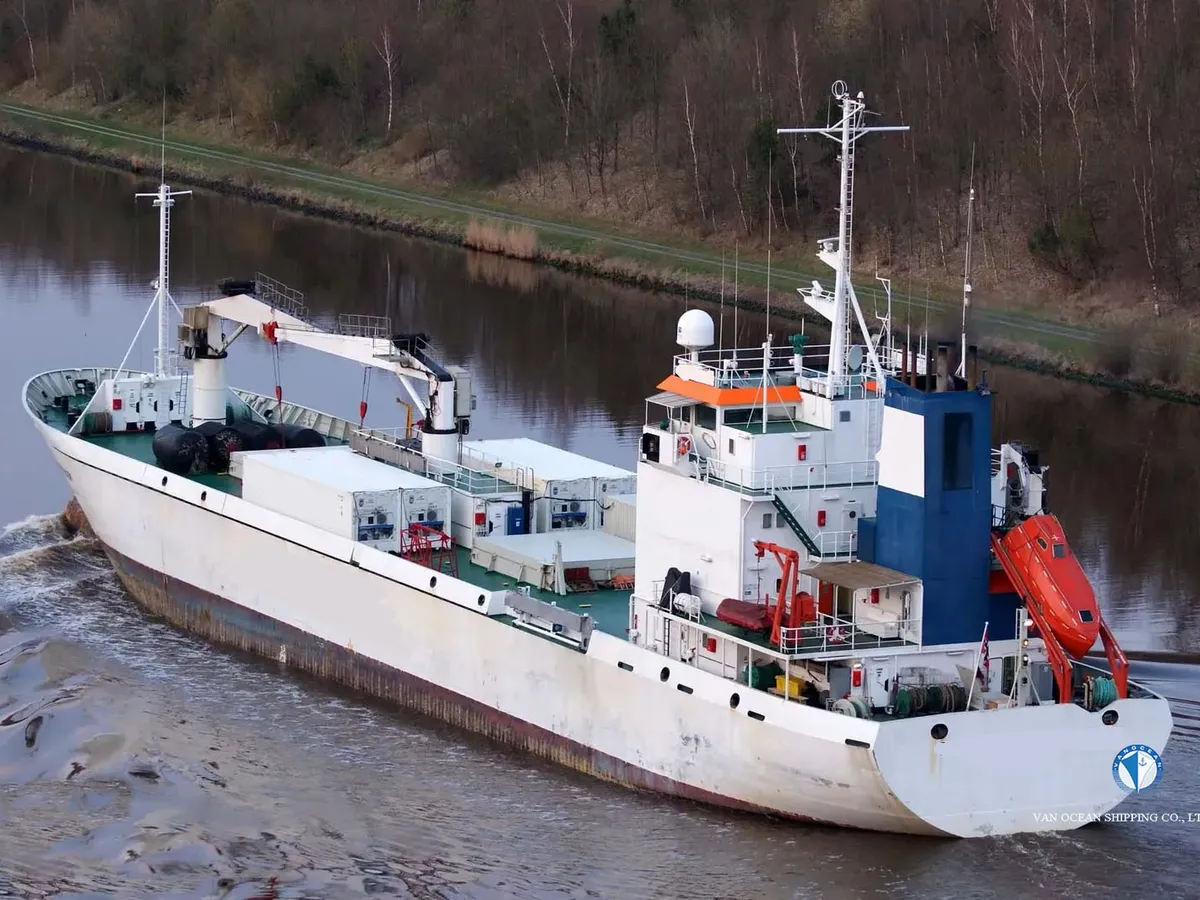 Navio frigorífico à venda