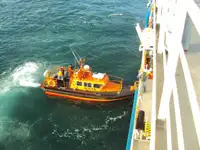 Navio porta-contêineres à venda