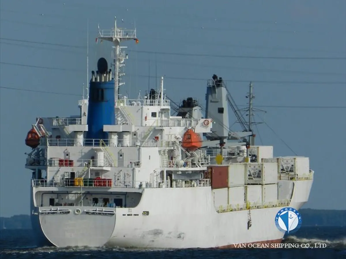 Navio frigorífico à venda