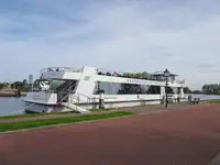 Navio de cruzeiro à venda
