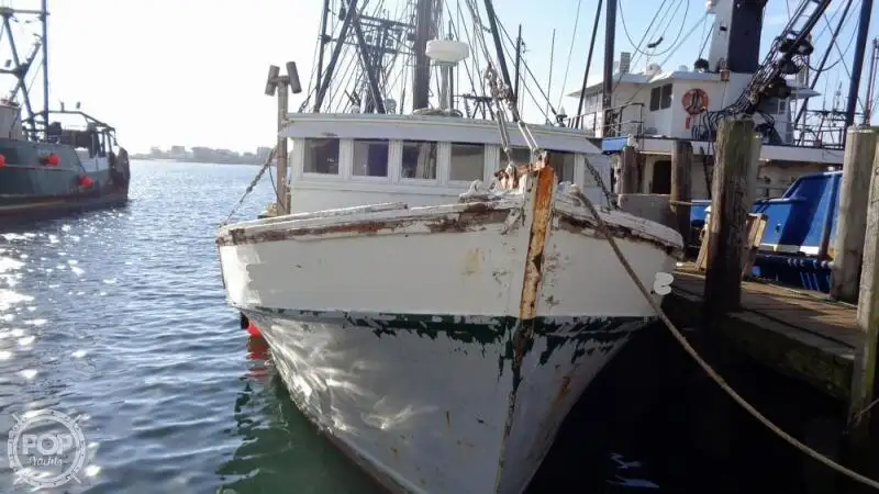Navio de pesca de arrasto à venda