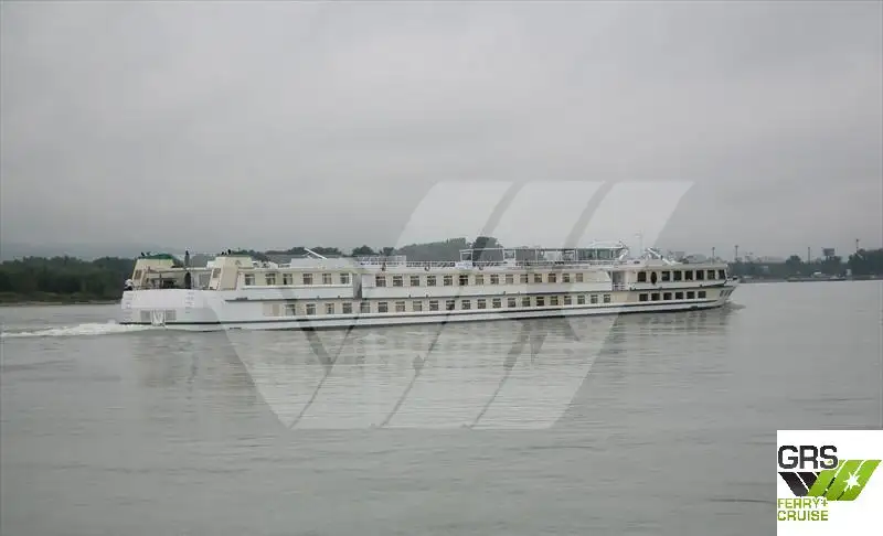Navio de cruzeiro à venda