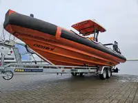 Navio porta-contêineres à venda