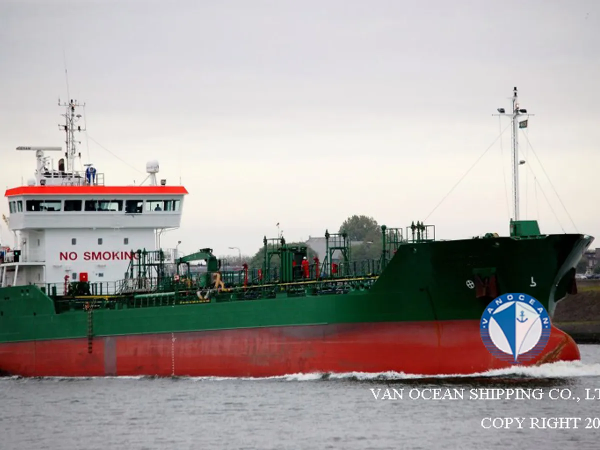 Navio-tanque de óleo/produtos químicos à venda
