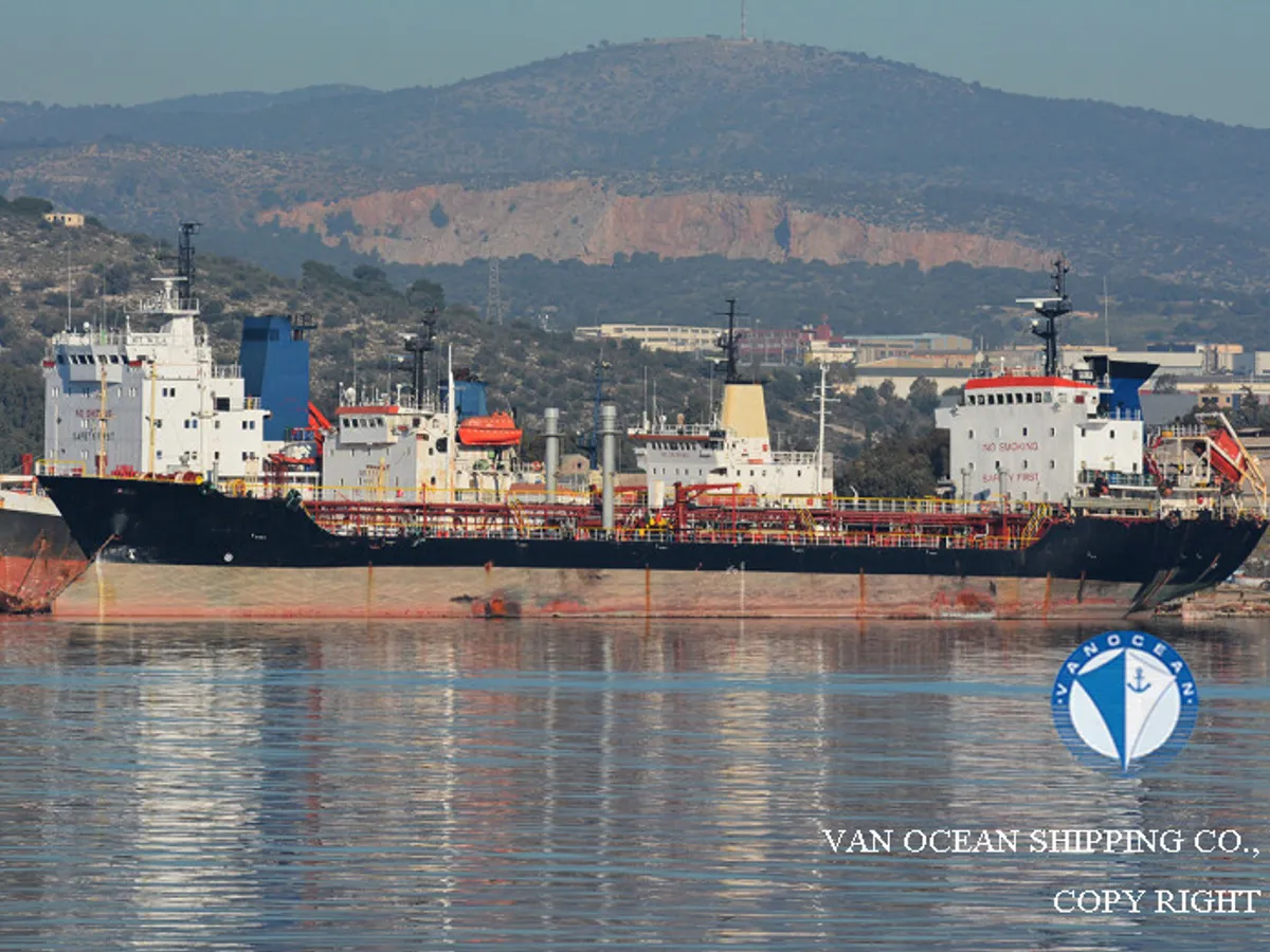 Navio-tanque de óleo/produtos químicos à venda