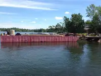 Barcaça à venda