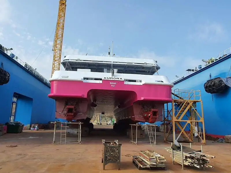Navio de passageiros à venda