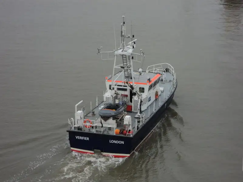 Navio de pesquisa à venda