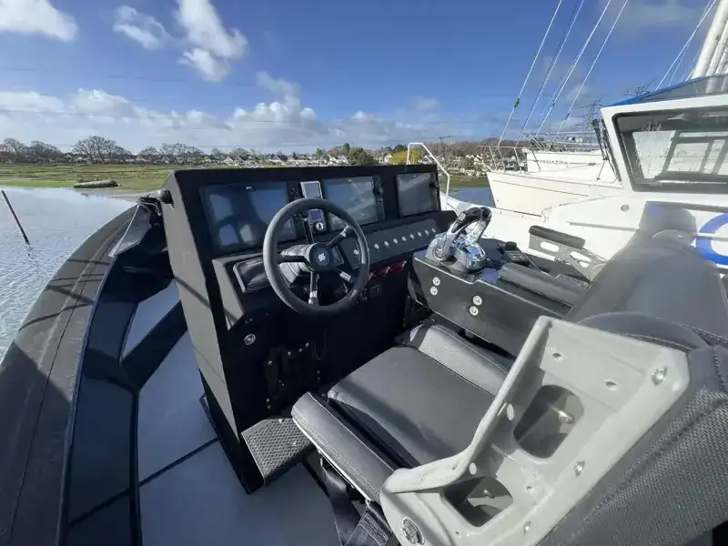 Bote inflável rígido à venda