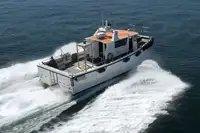 Barco de tripulação à venda
