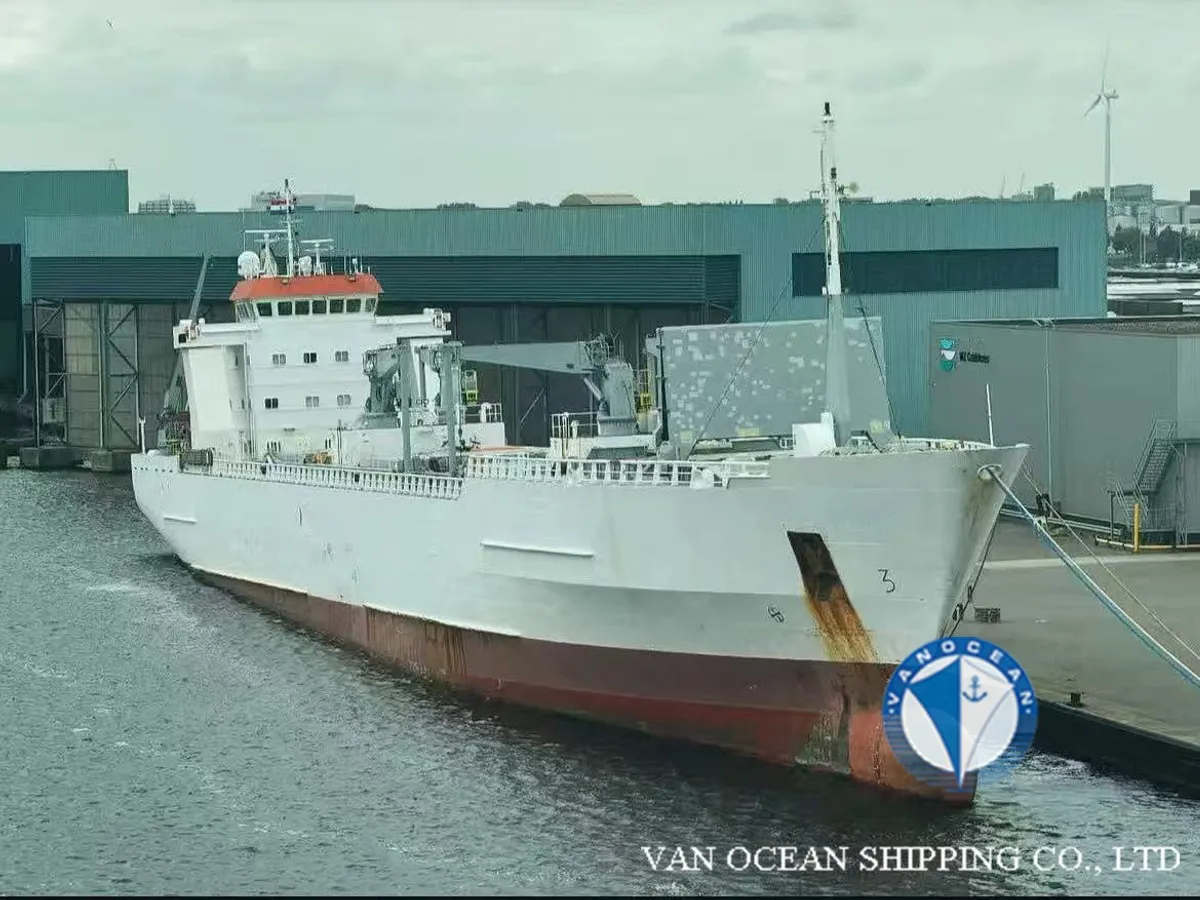 Navio frigorífico à venda