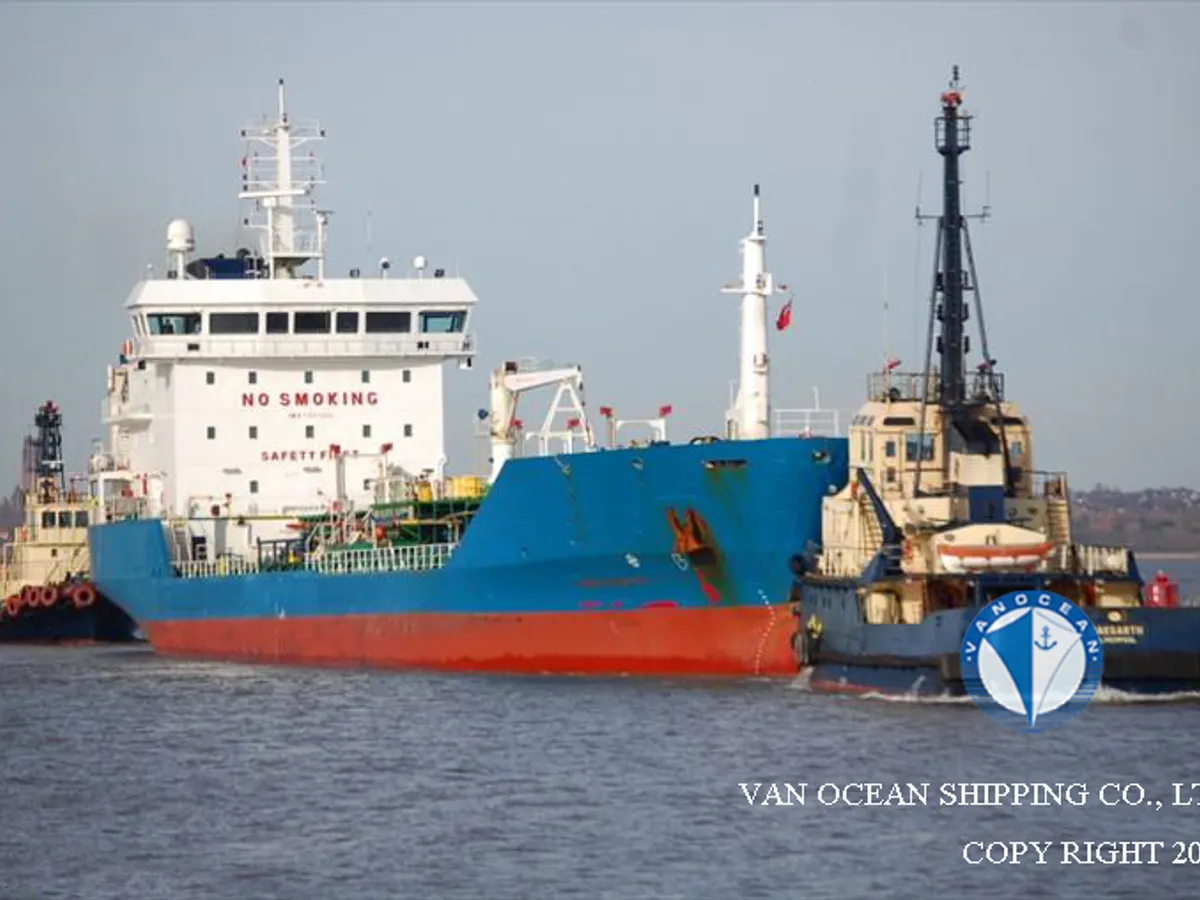Navio-tanque de óleo/produtos químicos à venda