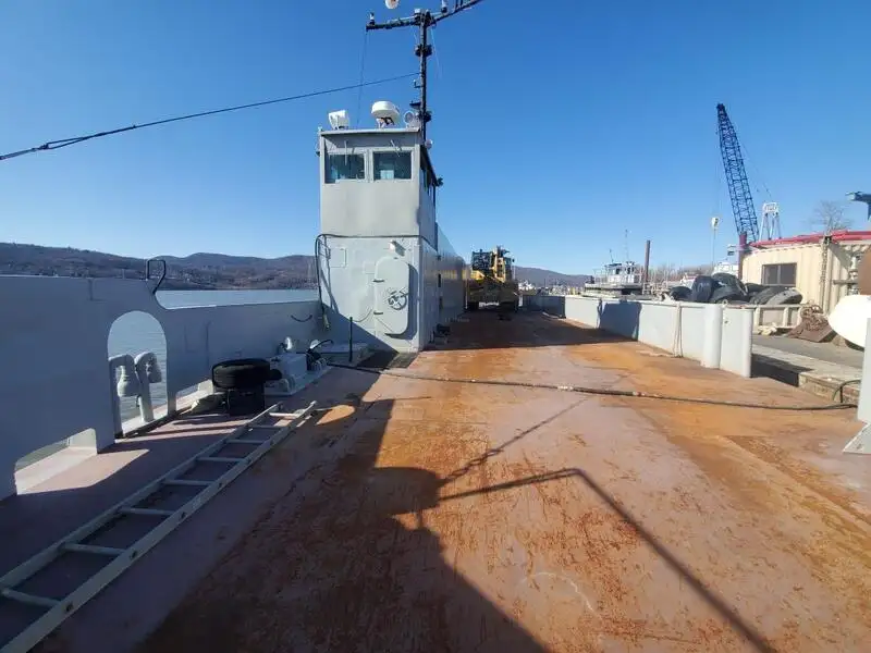 Balsa de desembarque, tanque à venda