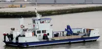 Navio porta-contêineres à venda