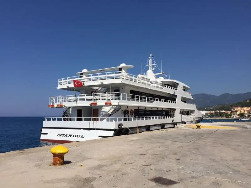 Navio de cruzeiro à venda