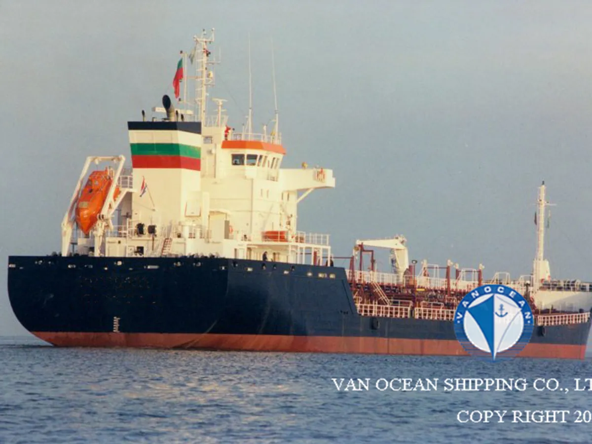 Navio-tanque de óleo/produtos químicos à venda