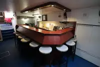 Barcaça à venda