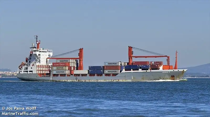 Navio frigorífico à venda
