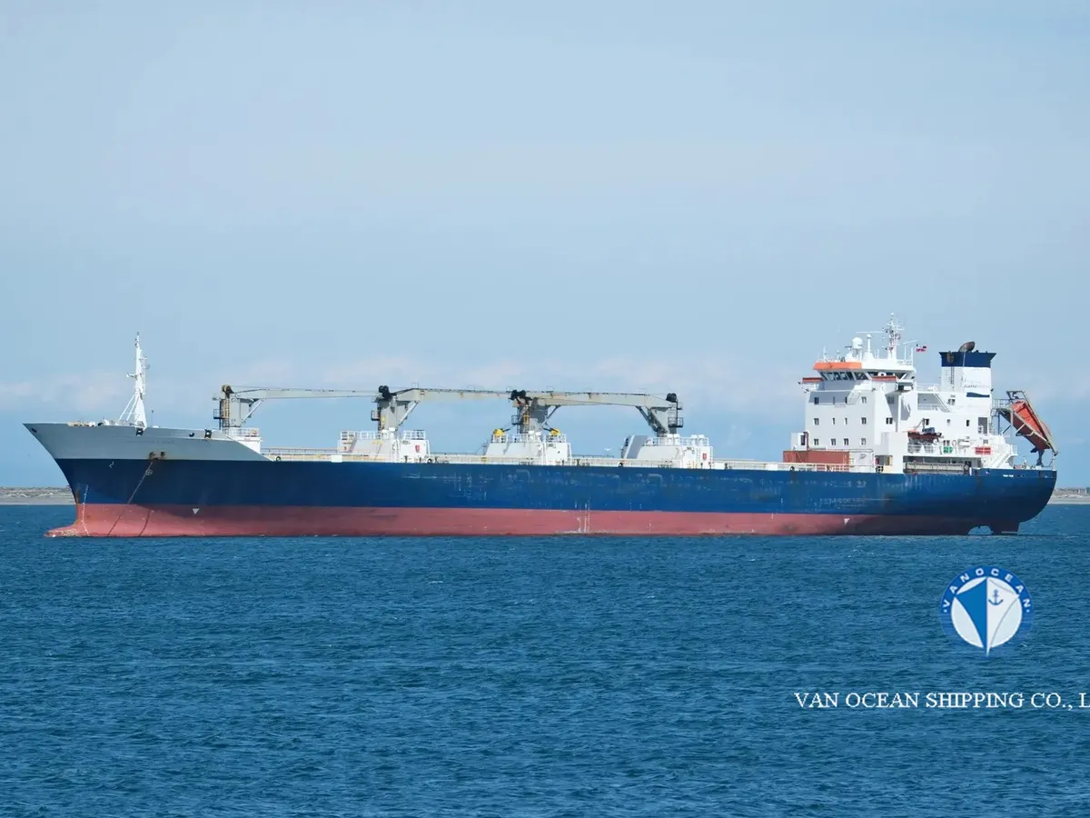 Navio frigorífico à venda