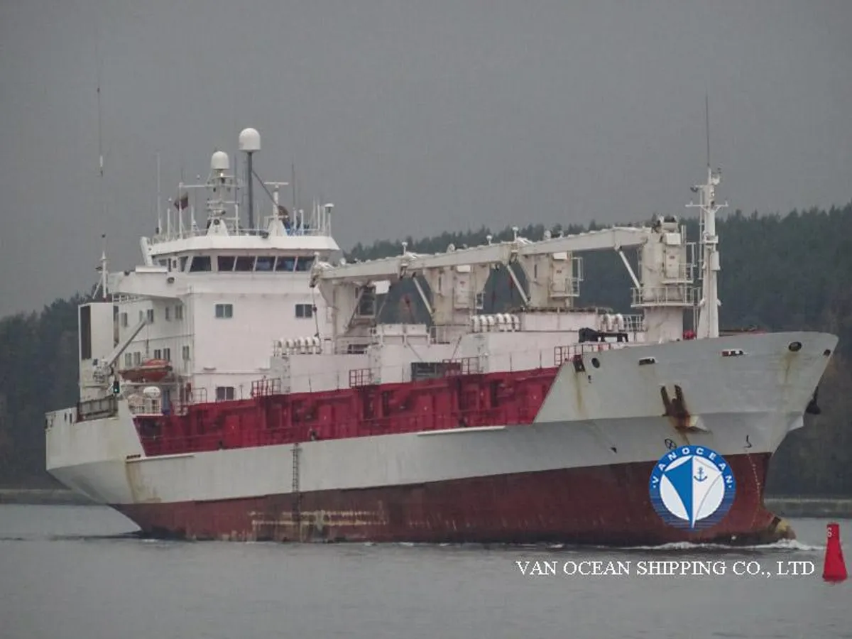 Navio frigorífico à venda