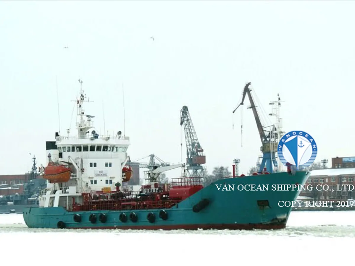 Navio-tanque de óleo/produtos químicos à venda