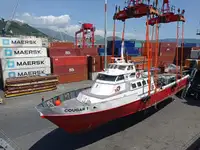 Navio porta-contêineres à venda