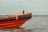 Navio porta-contêineres à venda