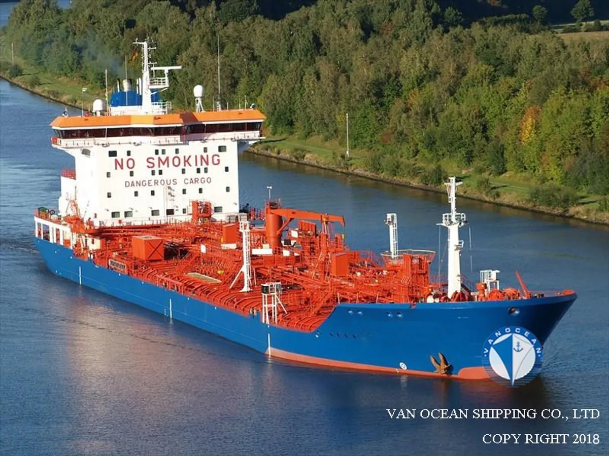 Navio-tanque de óleo/produtos químicos à venda