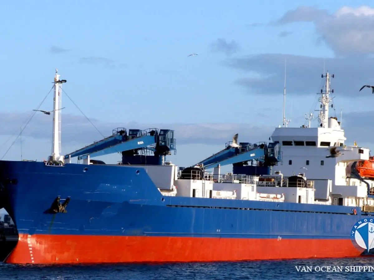 Navio frigorífico à venda